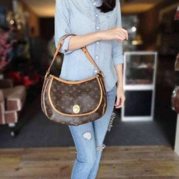 Louis Vuitton LV Tulum PM Shoulder Bag Monogram Brown Vintage Item.